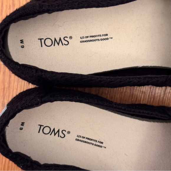 TOMS Black Crochet Slip-On Shoes Loafers Women’s Size 9 - Picture 8 of 10